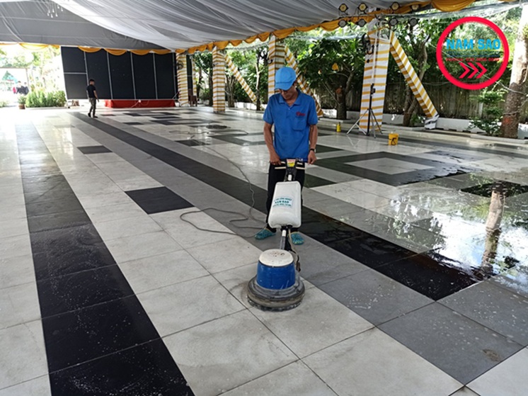 loi-ich-khi-danh-bong-san-nha