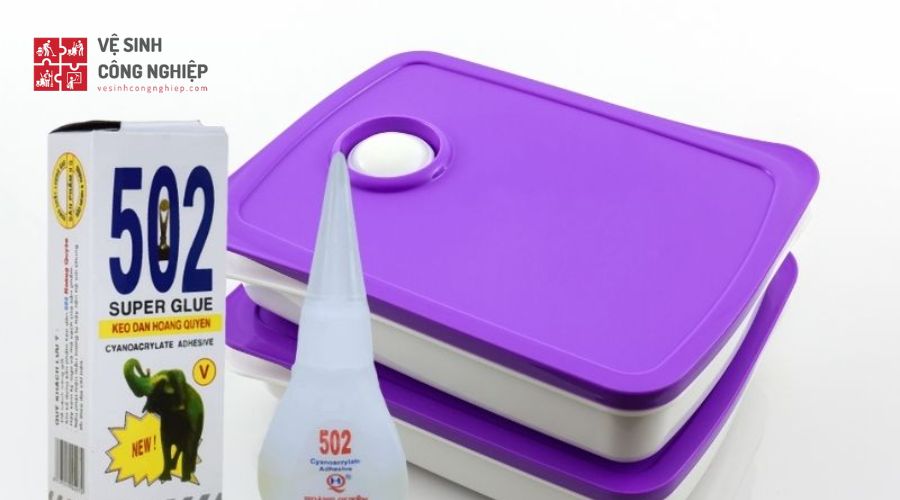 Cách tẩy keo 502 trên đồ nhựa