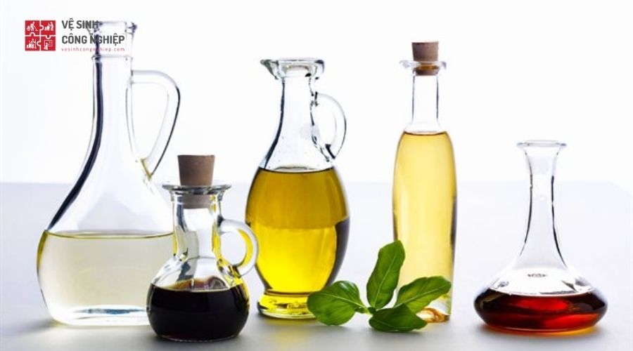 Mẹo tẩy trắng quần áo bằng giấm trắng