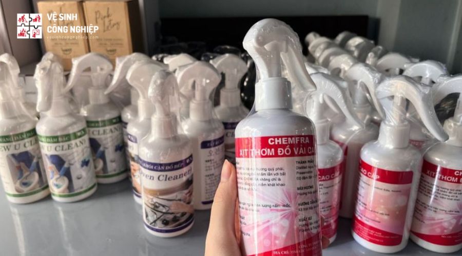 Xịt thơm quần áo Chemfra của Mỹ