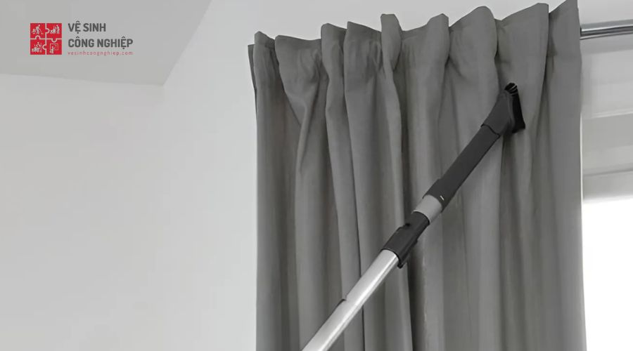 Bụi từ rèm cửa, thảm hay chăn đệm