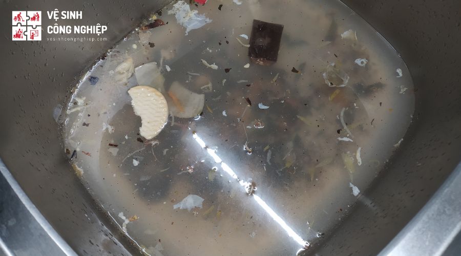 Để nước đọng lâu ngày